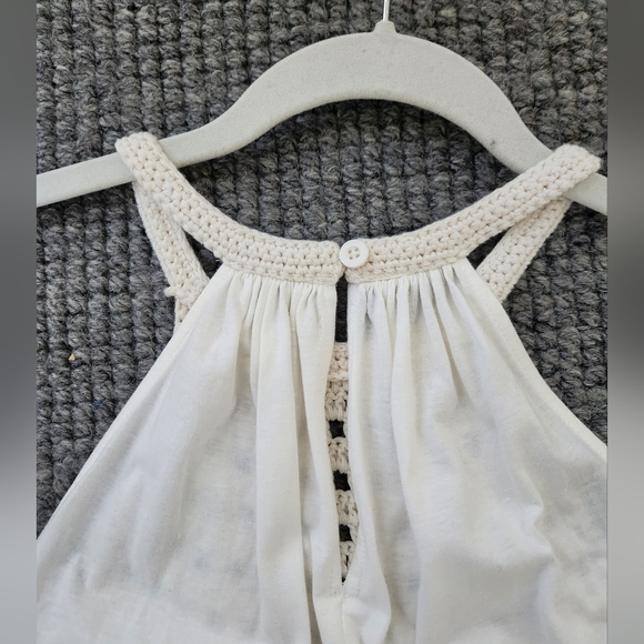 Evereve Joan Crochet Neck Halter Top, Size Small, NWOT - Picture 6 of 8
